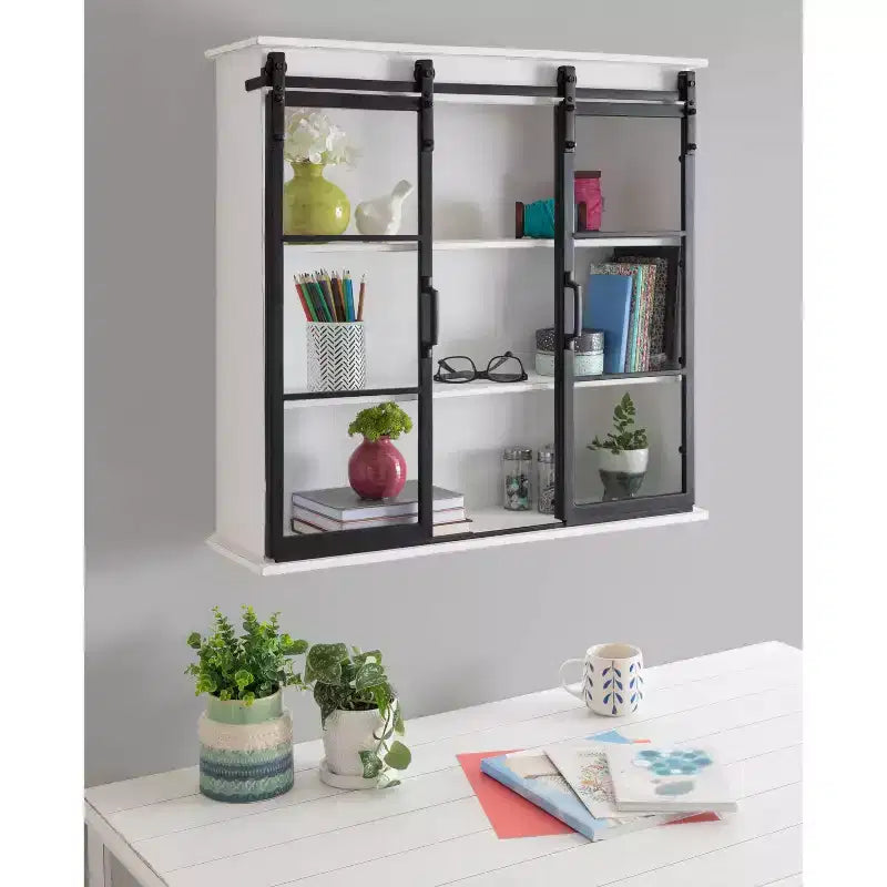 Kate & Laurel All Things Decor Armoire murale décorative en bois Barnhardt 30 po x 28 po avec 2 portes coulissantes en verre blanc : 3 niveaux de rangement