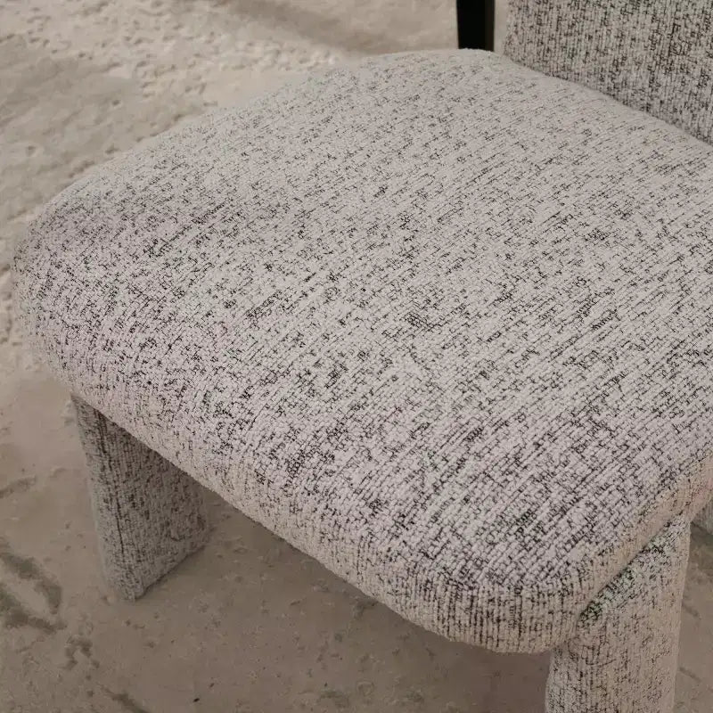 Lot de 4 chaises de salle à manger modernes rembourrées avec pieds en bois, chaises d'appoint élégantes sans accoudoirs pour salle à manger, cuisine ou salon-Panipeachy